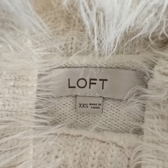 LOFT Fuzzy Mock Neck Long Sleeve Sweater White XXS Preppy Minimalist - Picture 3 of 8